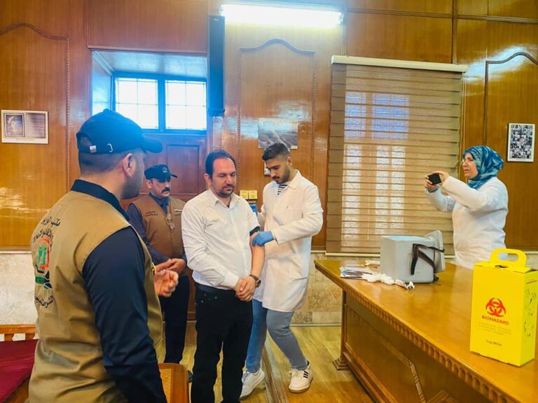 حملة توعوية في المركز الثقافي البغدادي عن لقاح الأنفلونزا الموسمية والتحري عن الامراض المزمنة